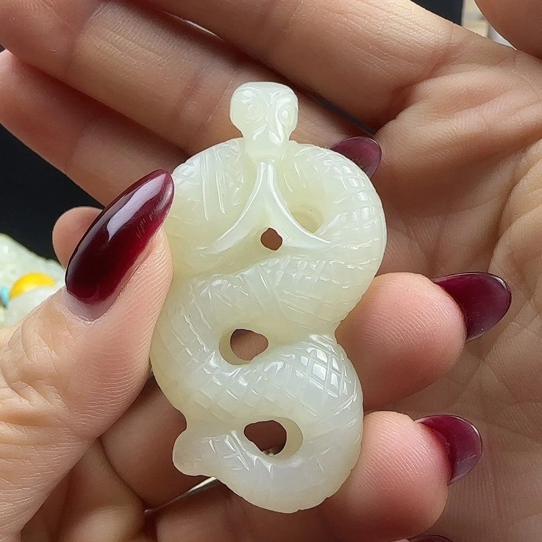 和田玉（糖玉）未镶嵌颈饰