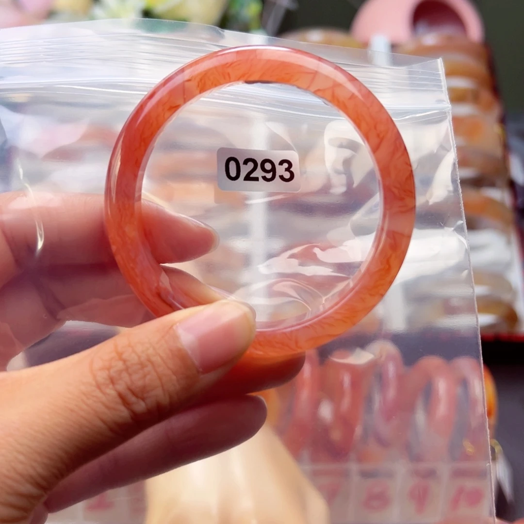 玛瑙/玉髓手镯未镶嵌J***e