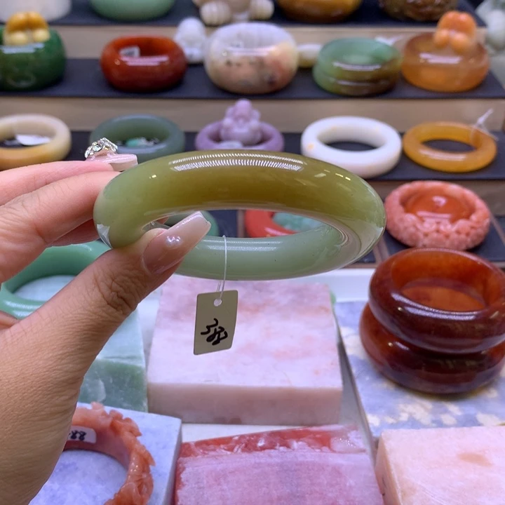 石英岩玉未镶嵌13468975444