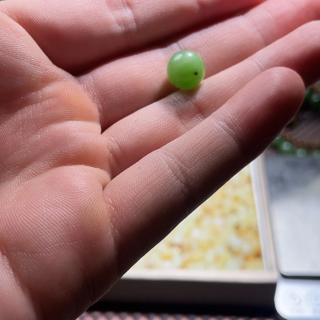 和田玉（碧玉）未镶嵌珠宝半成品