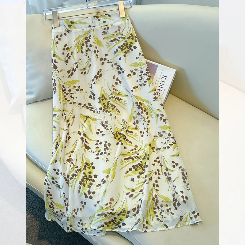 拉夏贝尔醋酸碎花半身裙女夏季薄款2025新款垂感印花缎面气质伞裙