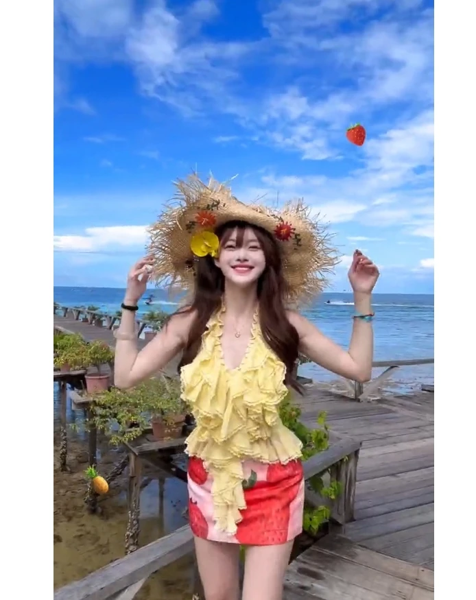 【B Y】黄色荷叶边甜辣挂脖吊带纯欲露肩女新款度假风上衣半身短裙