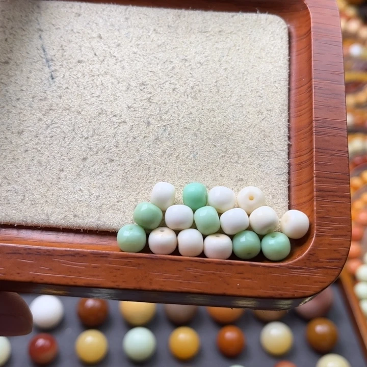 石英质玉（缅黄）未镶嵌珠宝半成品捡漏老型