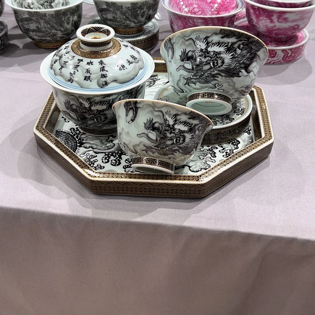 瓷片景德镇瓷器精品陈列