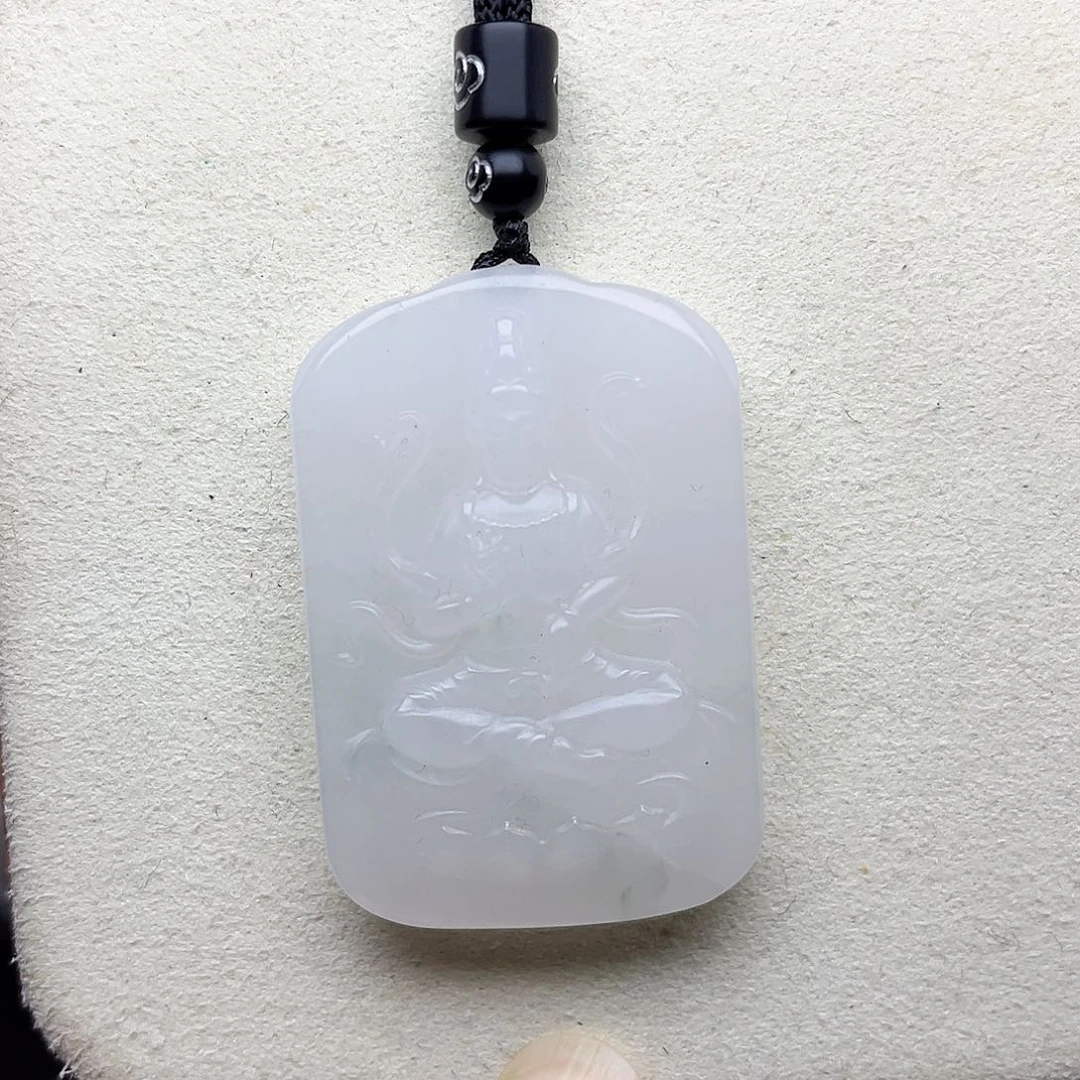 石英质玉未镶嵌颈饰