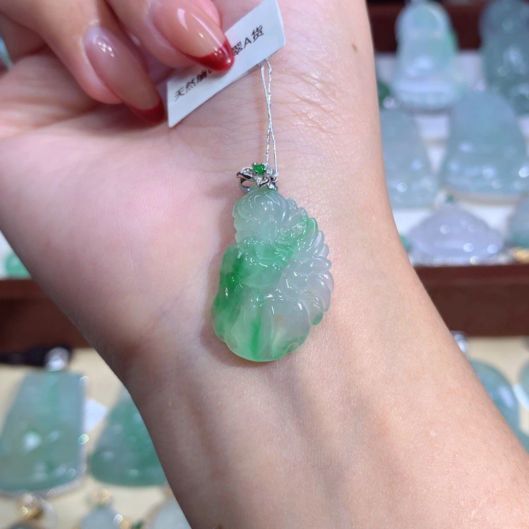 吊坠(不含链)18K金镶嵌翡翠