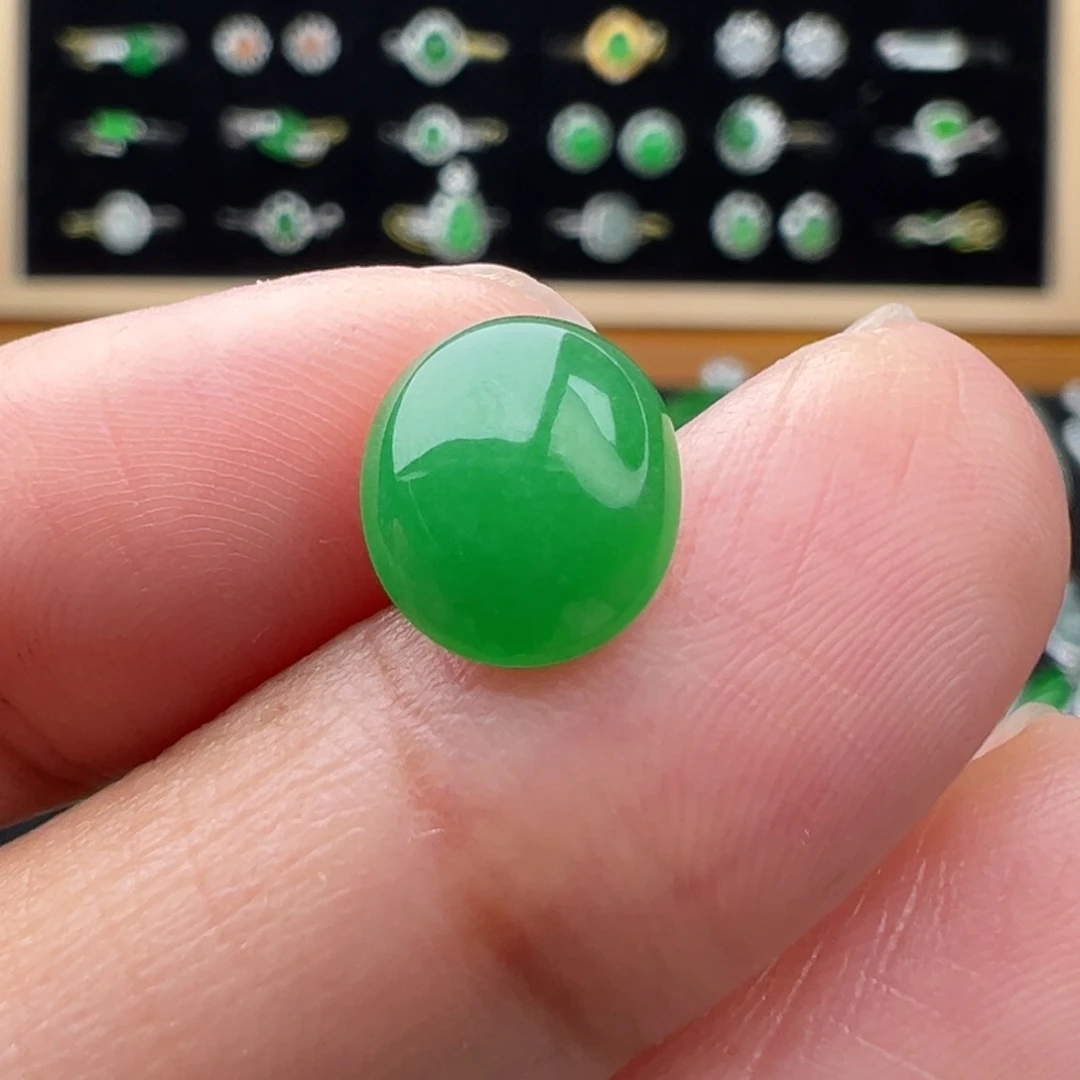 翡翠未镶嵌颈饰蛋9.7