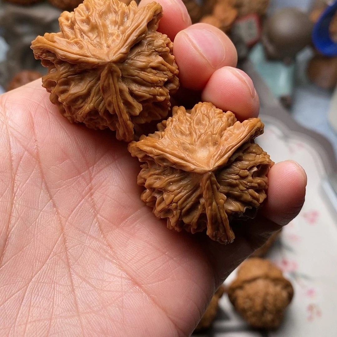 把件文玩核桃三棱