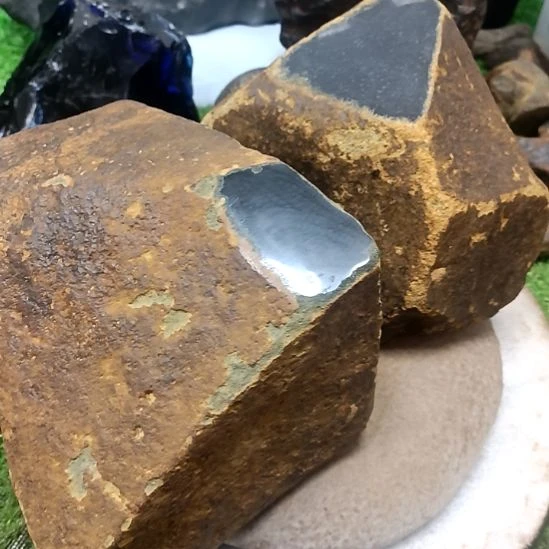 普***渡石材黄乡雨石观赏摆件