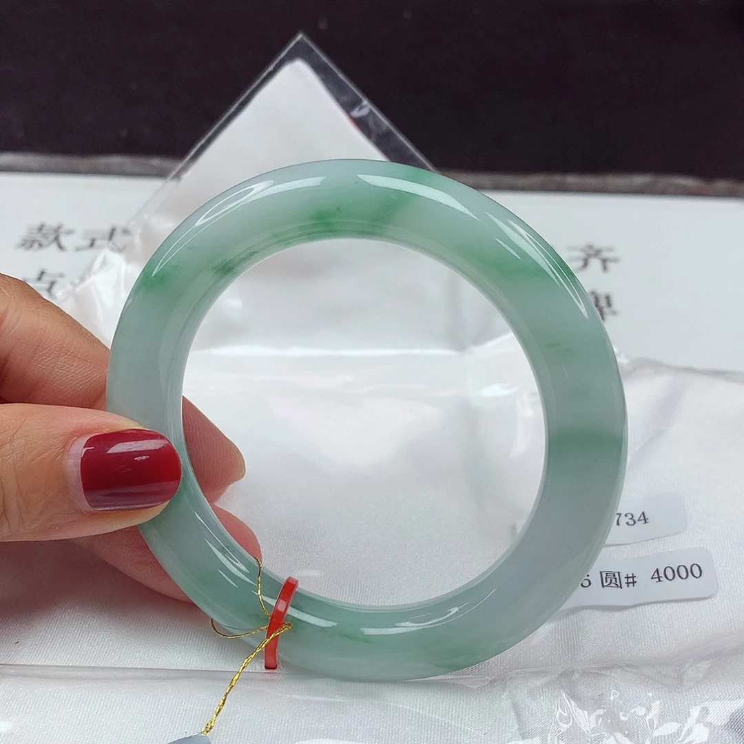 翡翠手镯未镶嵌56圈4734