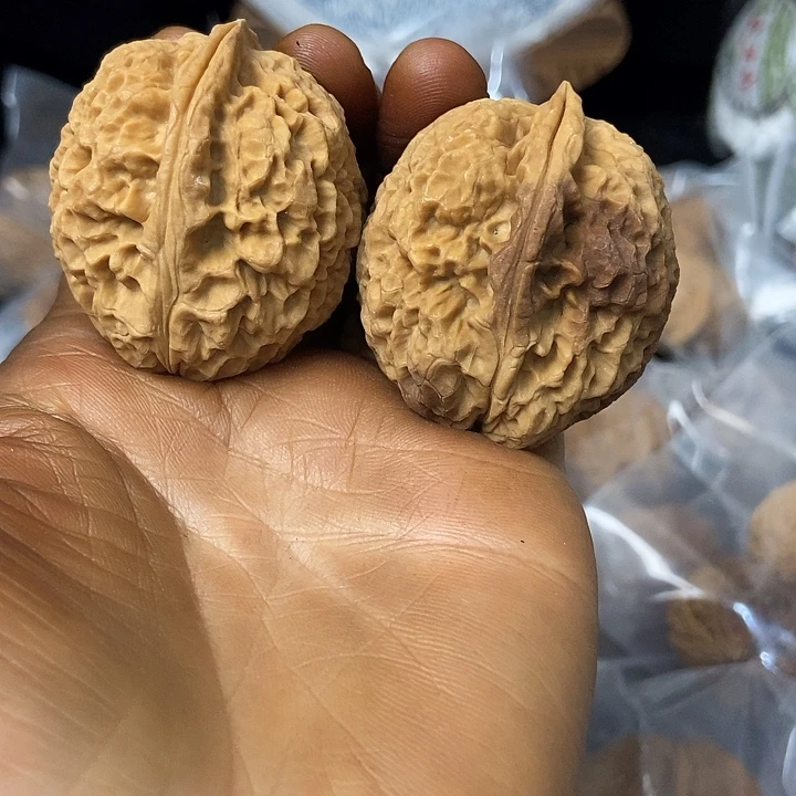把件文玩核桃云南铁核桃基地30