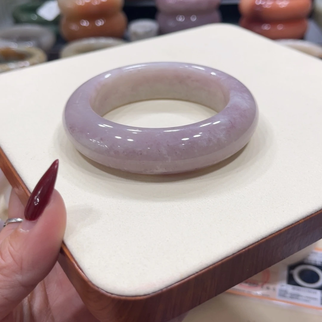 未镶嵌手镯石英岩玉锦**心