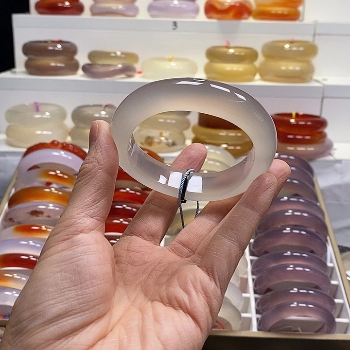 玛瑙/玉髓未镶嵌手镯