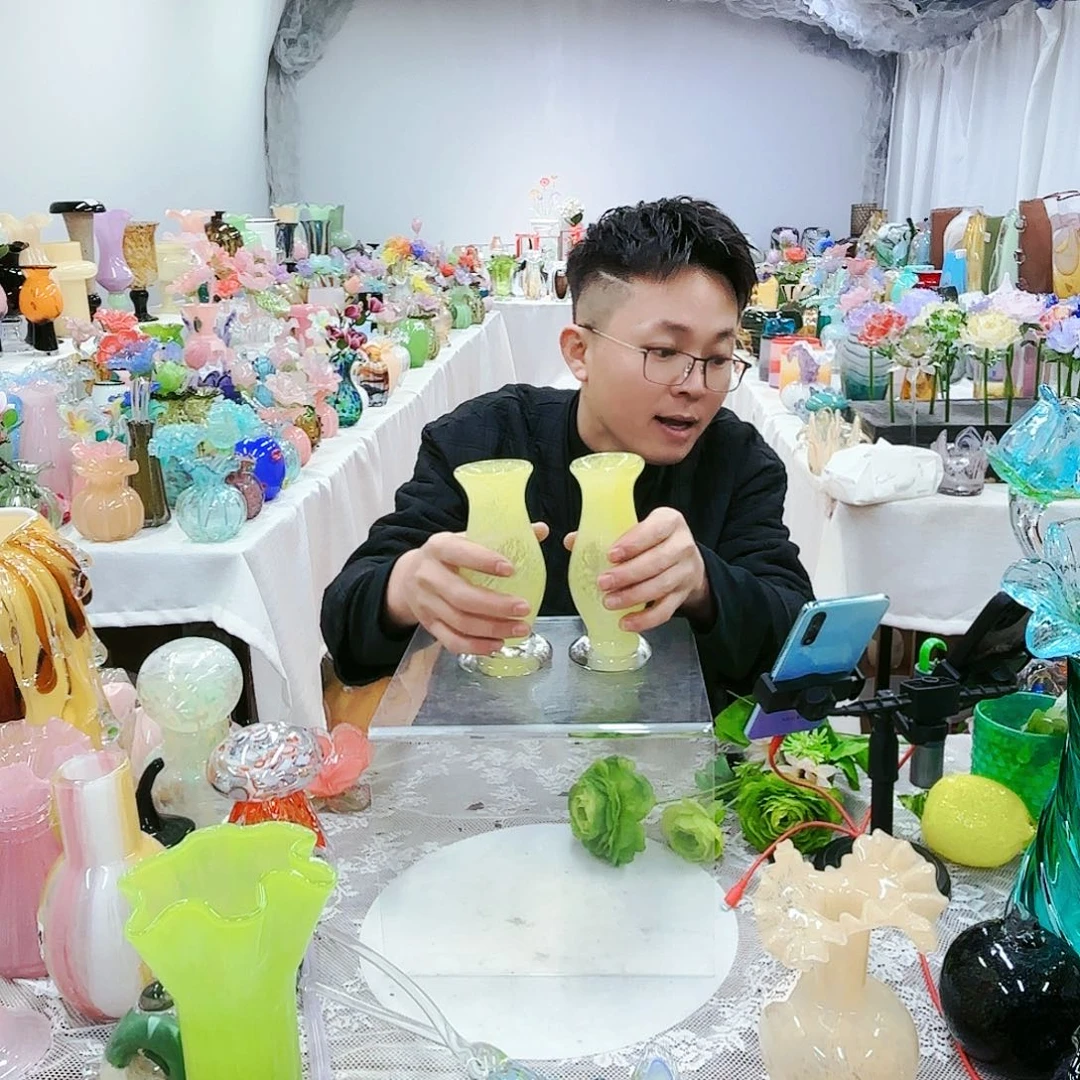 福利品不退不换琉璃摆件