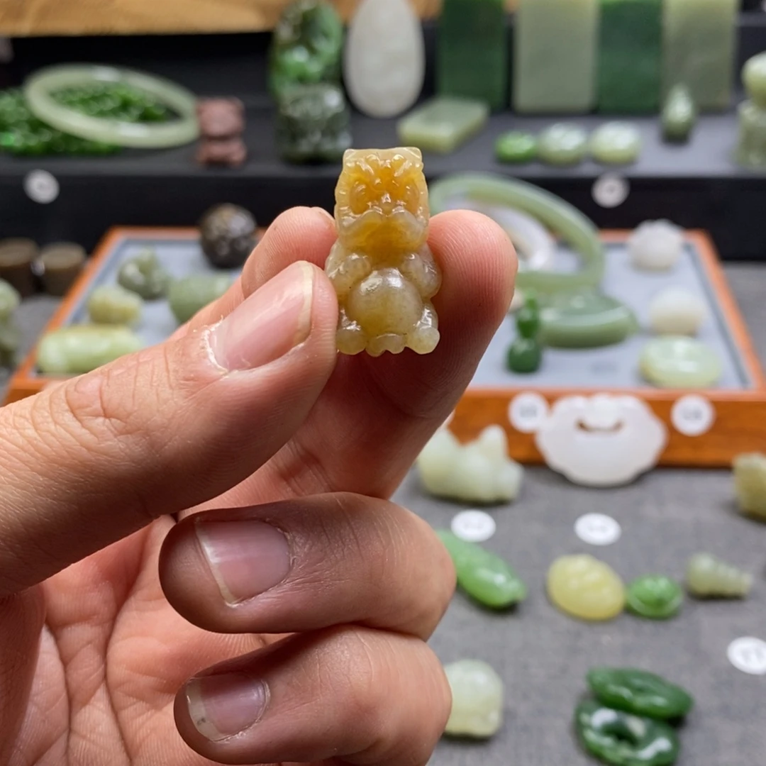 和田玉（糖玉）颈饰未镶嵌