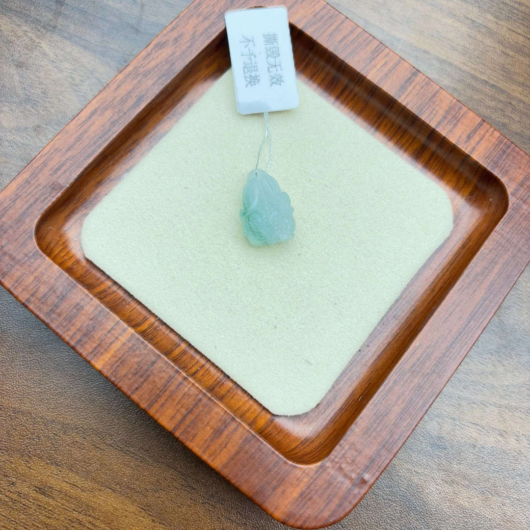 天然缅甸翡翠飘花白菜