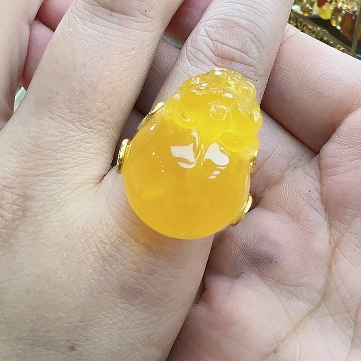 琥珀未镶嵌珠宝奇石