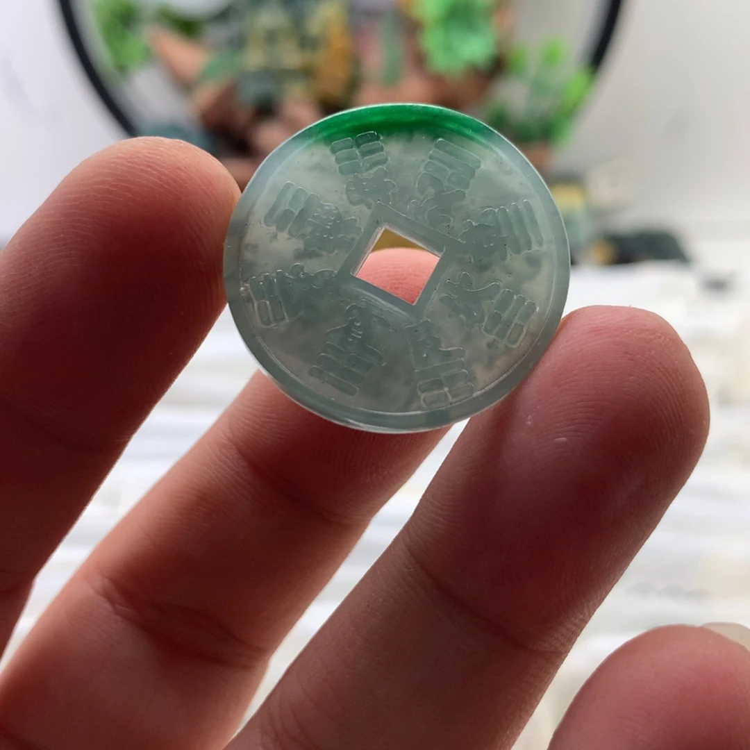 颈饰未镶嵌翡翠山鬼