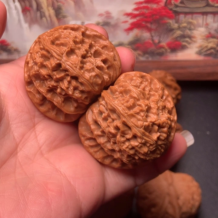 文玩核桃吊坠43尺白狮子