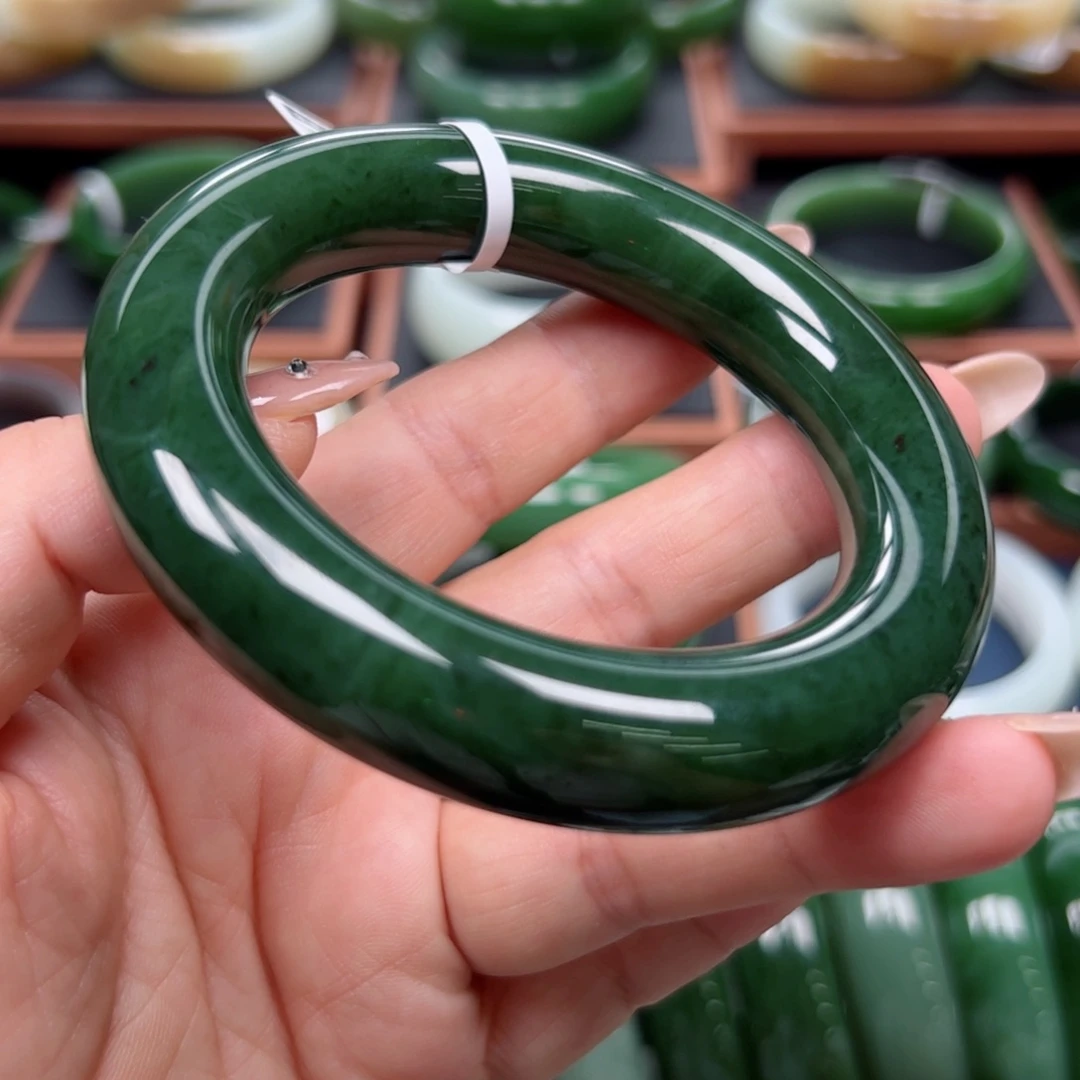 未镶嵌手镯和田玉（碧玉）585960圈口