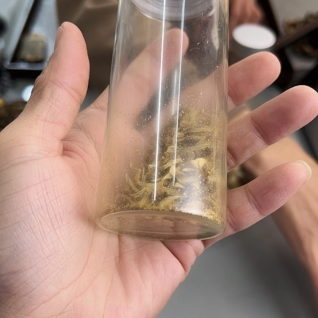 沉香沉香香囊吾*悟沉香越南芽庄白棋0.8mm圆珠多圈