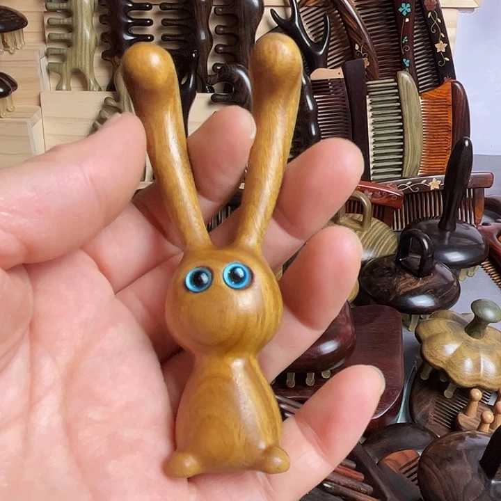 红酸枝木类绿檀木小兔子按摩梳子