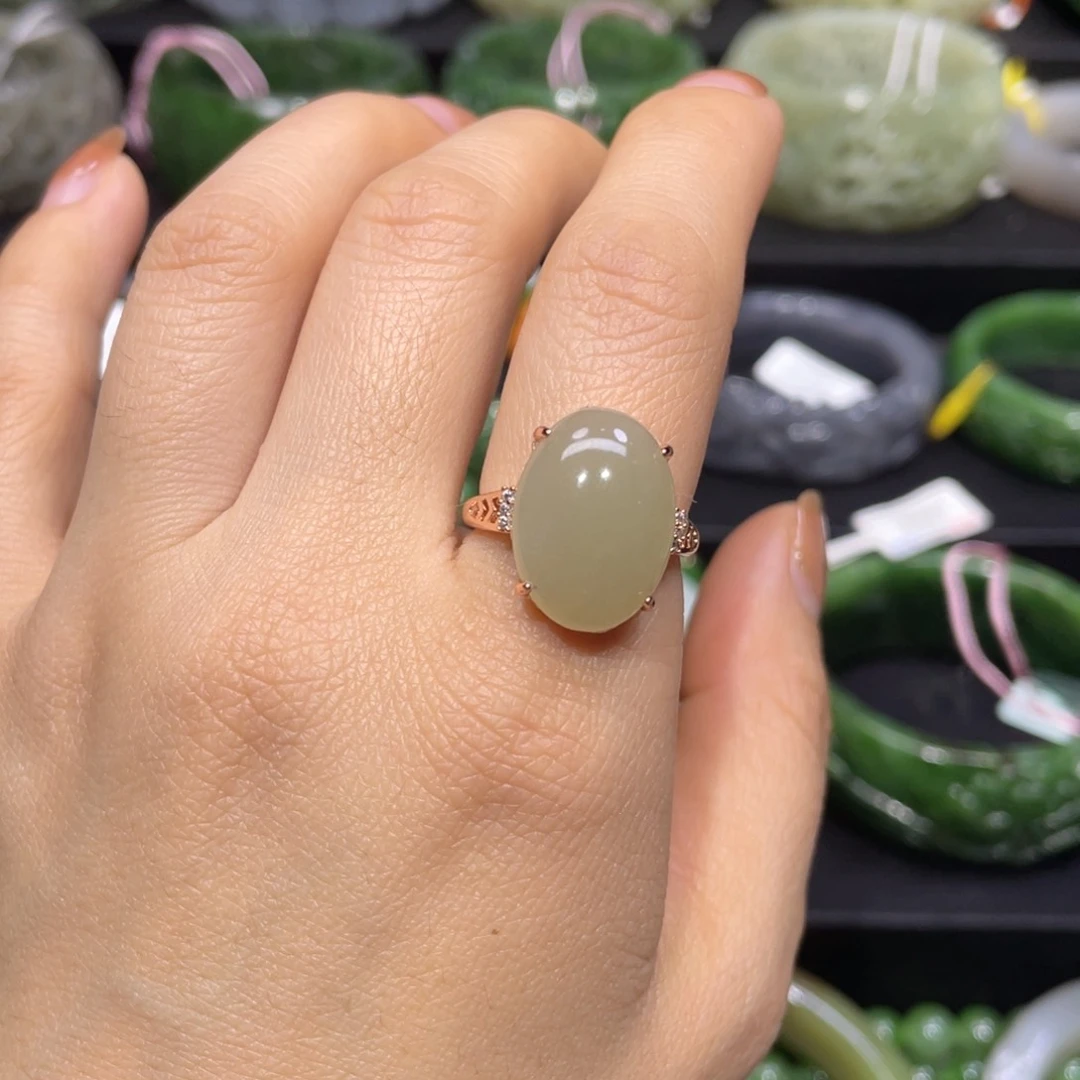 和田玉手镯63圈口 编号69未镶嵌