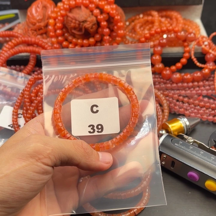 南红玛瑙未镶嵌多样性发货默认微瑕称重6mm