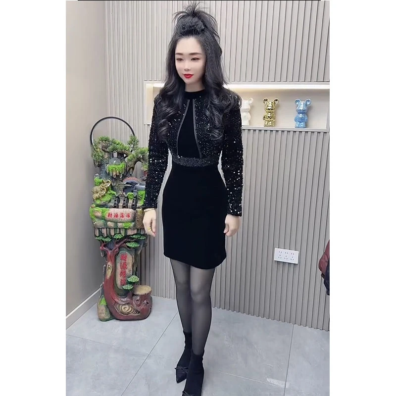 拼接显瘦冬季气质长袖连衣裙包臀修身法式名媛黑色设计感时尚秋冬