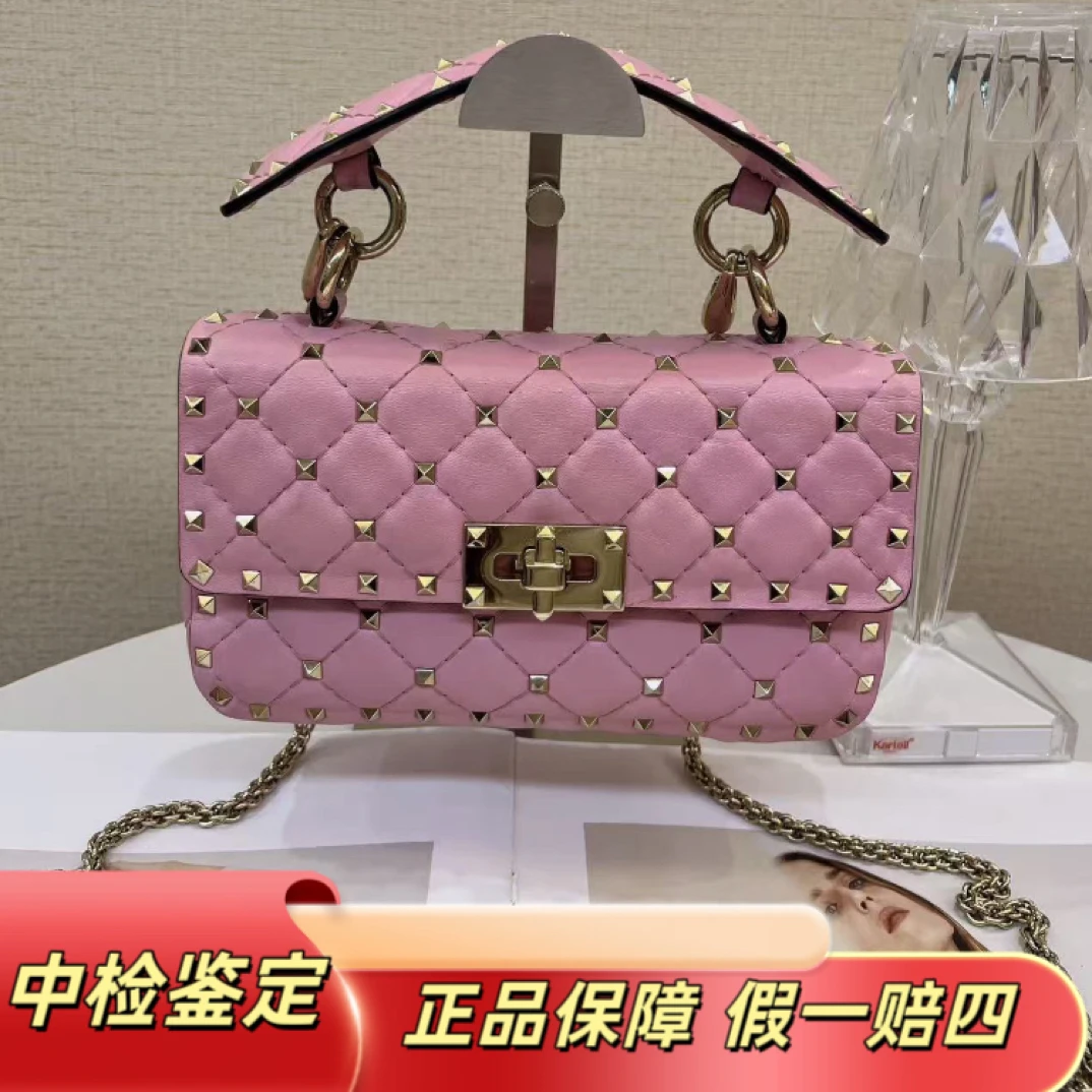 99新 Valentino/华伦天奴 99新Valentino樱花粉铆钉链条包20*12*6