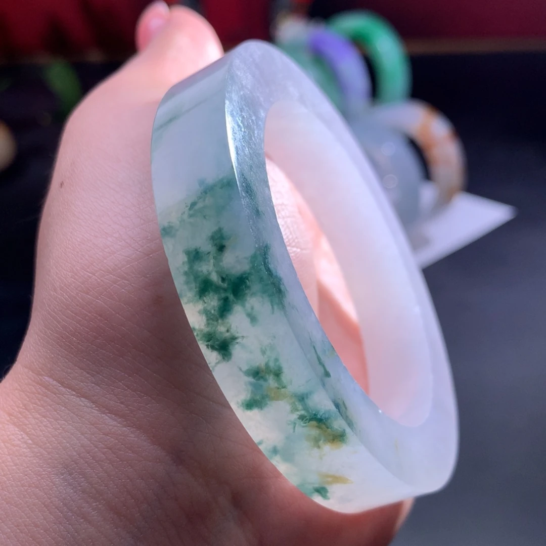 定制翡翠未镶嵌翡翠手镯