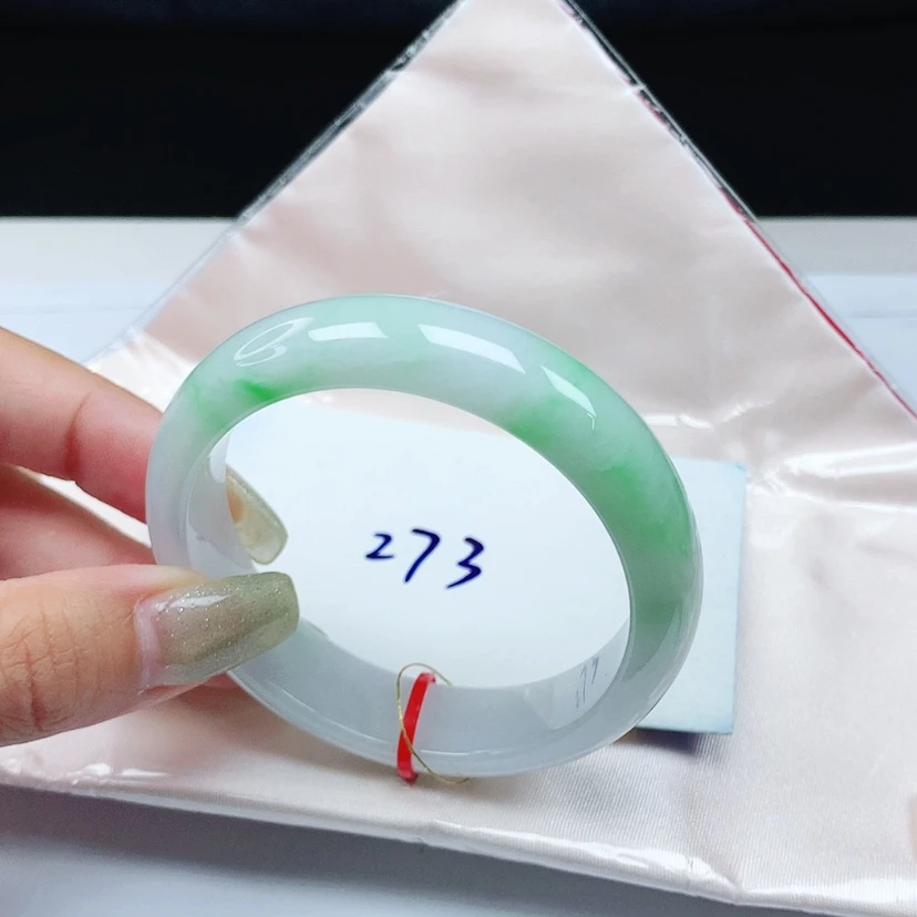 【闪购商品】翡翠手镯未镶嵌 正圈52+