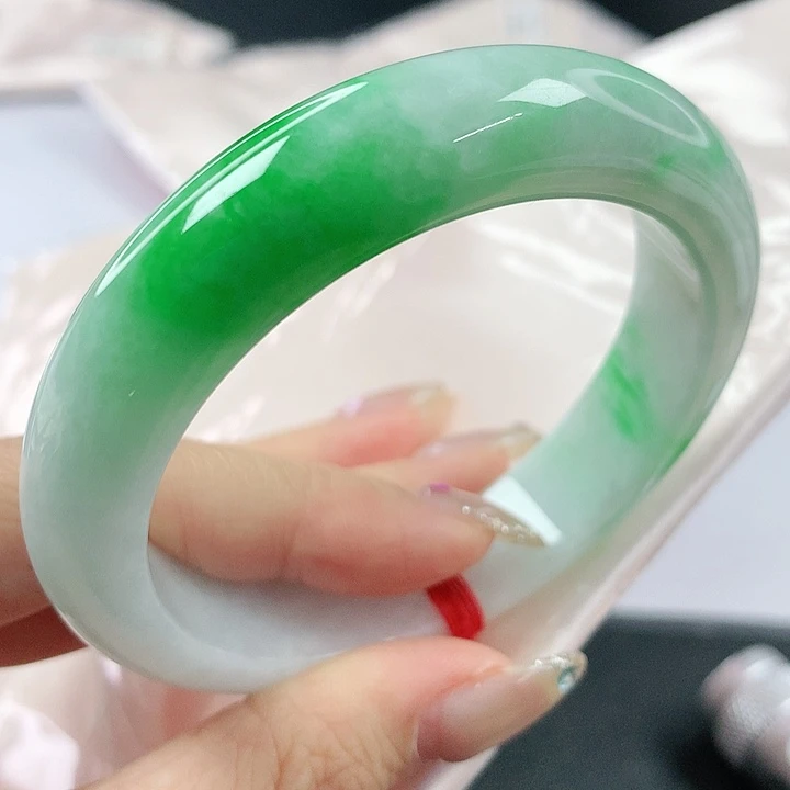 未镶嵌手镯翡翠，356