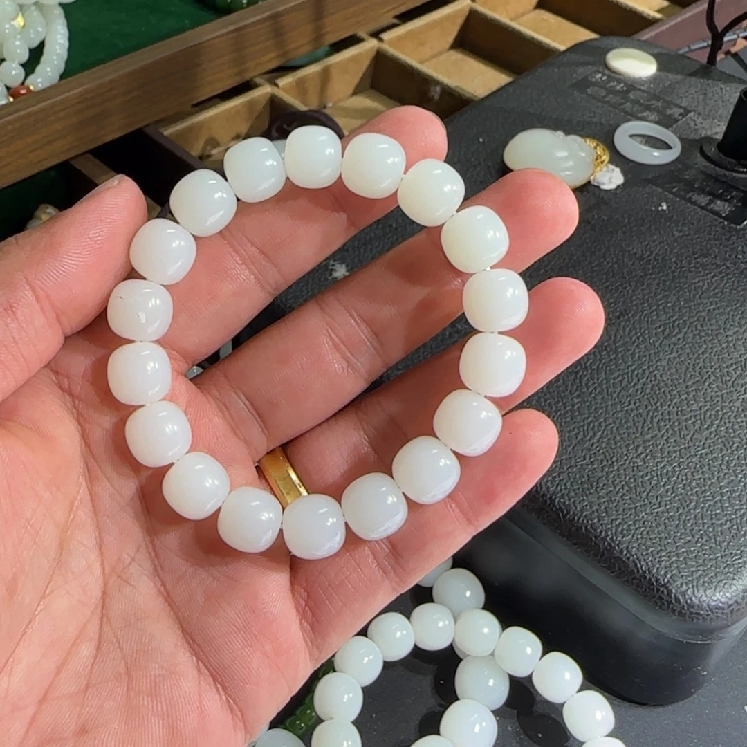 游***泣未镶嵌手链和田玉