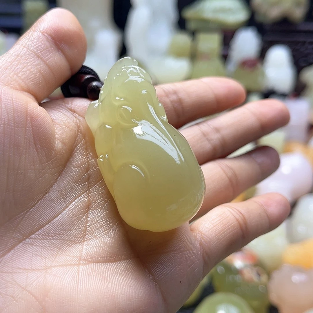 X****摆新疆昆仑山脉山料