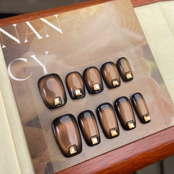 【罗格】纯手工穿戴甲-棕色玻璃珠猫眼百搭秋冬美甲贴片