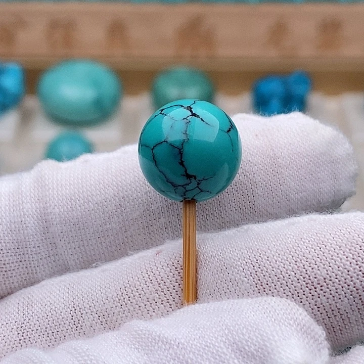 未镶嵌绿松石珠宝奇石森*