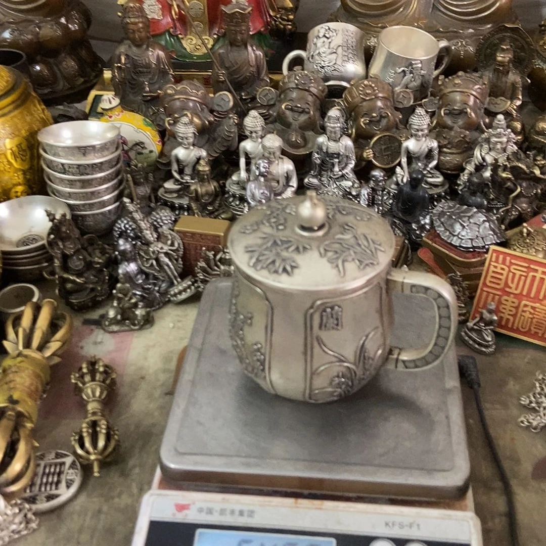 张****）老杨黄铜摆件老杨黄铜摆件