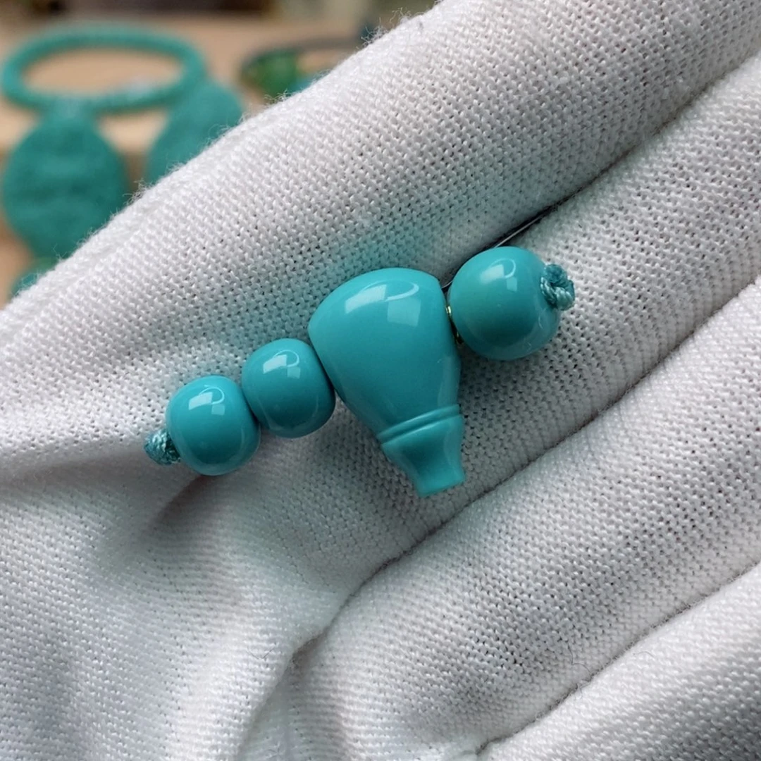 未镶嵌绿松石珠宝奇石