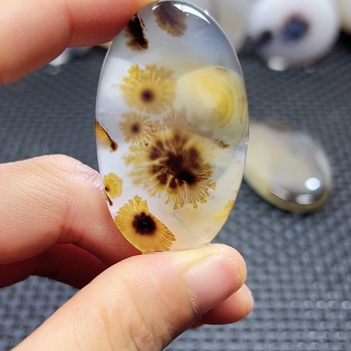 玛瑙/玉髓未镶嵌珠宝半成品