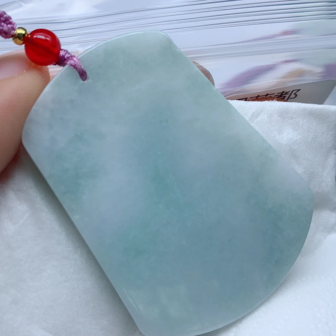 翡翠颈饰未镶嵌牌子