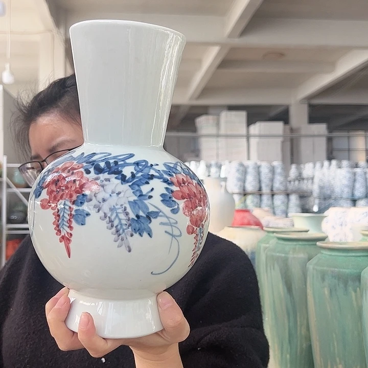 景德镇陶瓷花瓶工厂