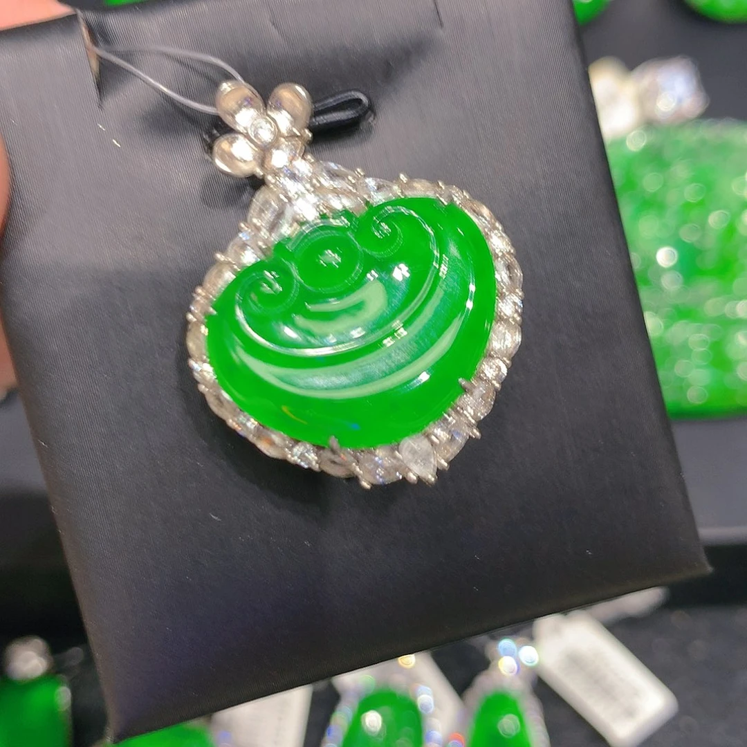 颈饰银S925镶嵌翡翠08853