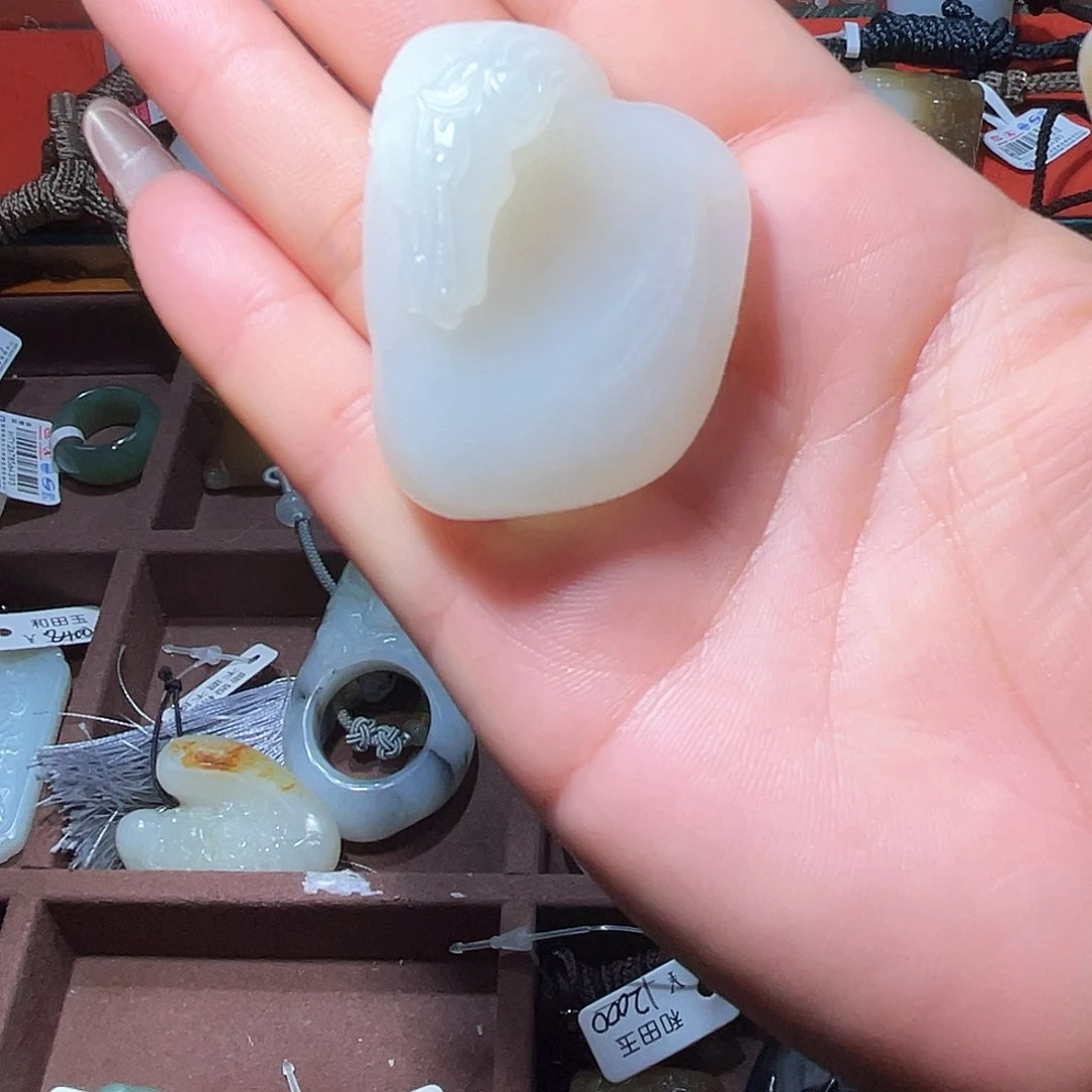 未镶嵌和田玉挂件