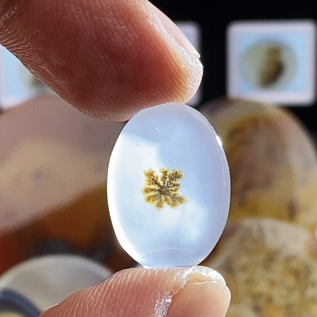 胖***m玛瑙/玉髓未镶嵌吊坠(不含链)