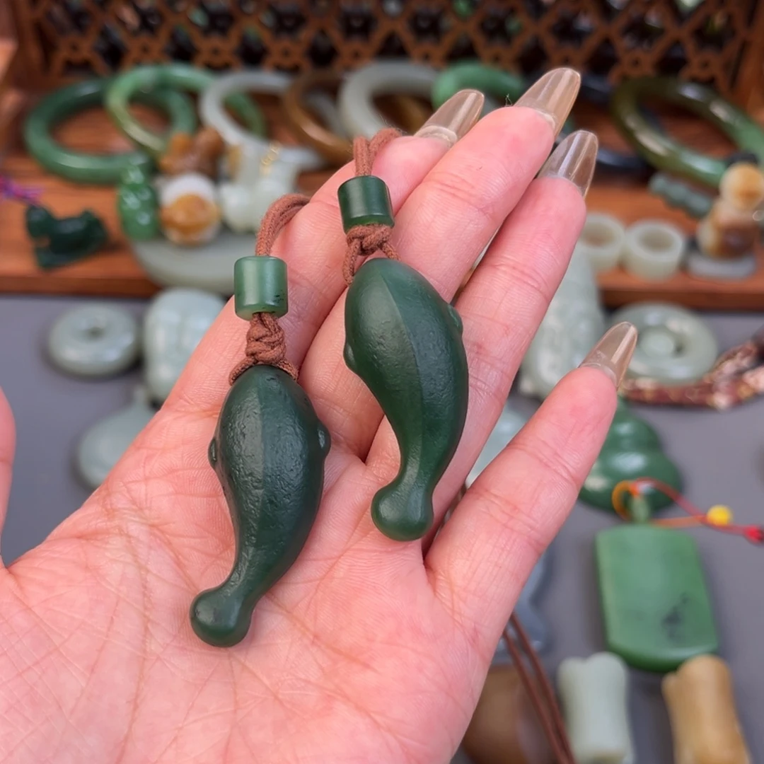 和田玉（糖玉）未镶嵌颈饰