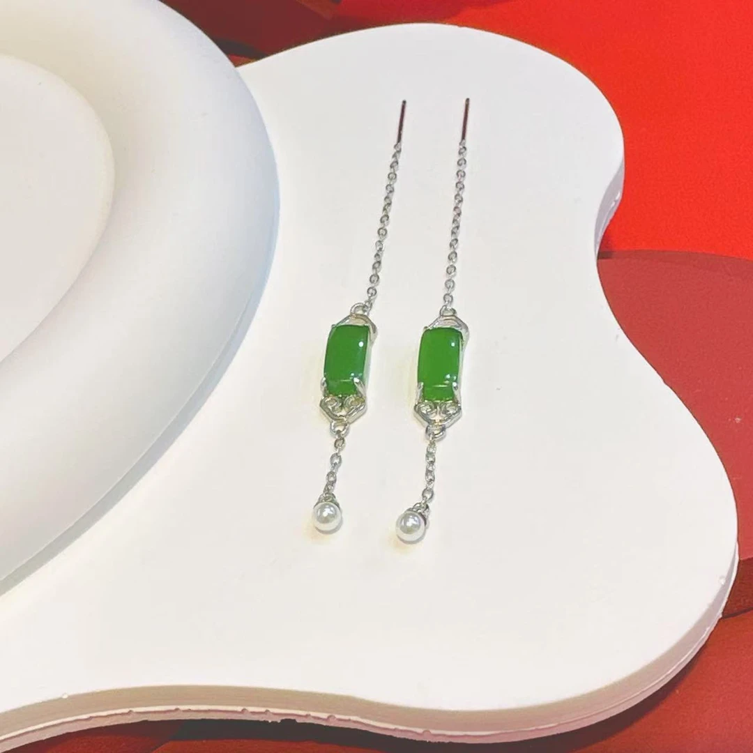 S925银镶嵌10*5mm和田玉马鞍耳线HNZ9567