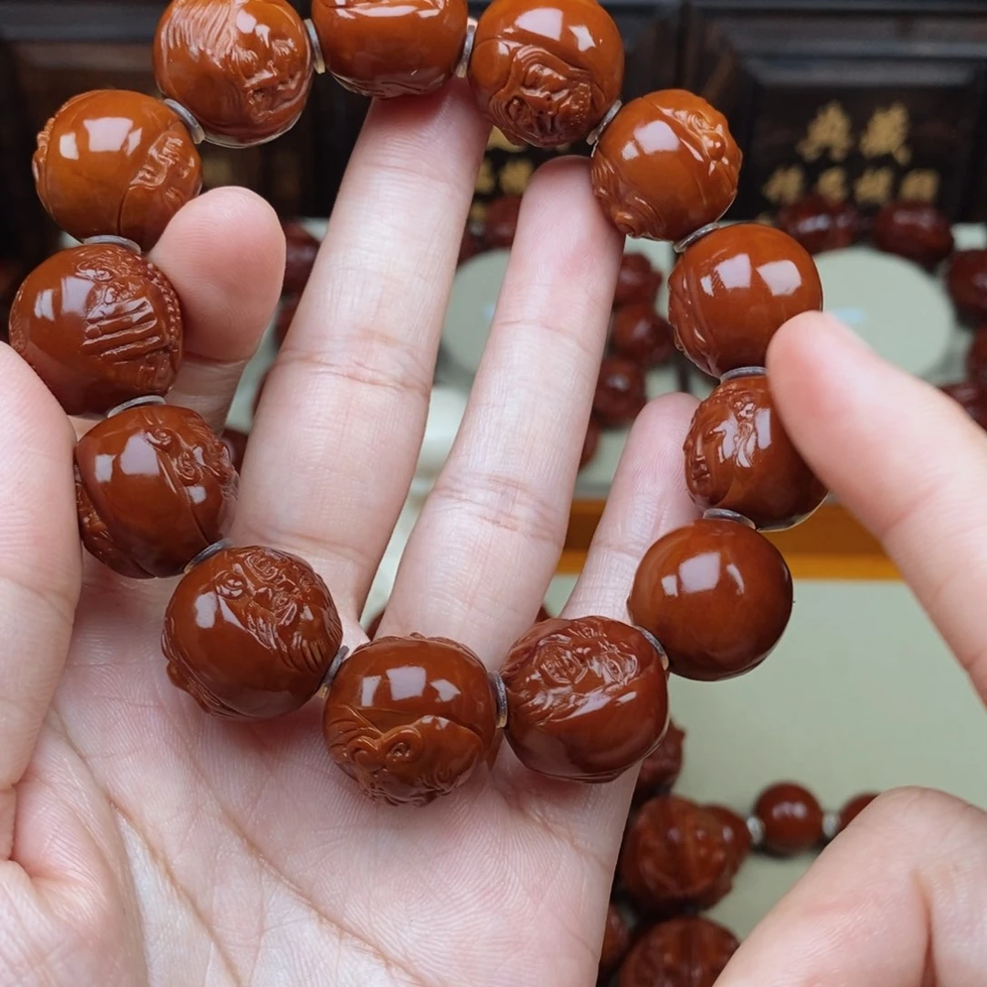 草***安橄榄核吊坠十八罗汉