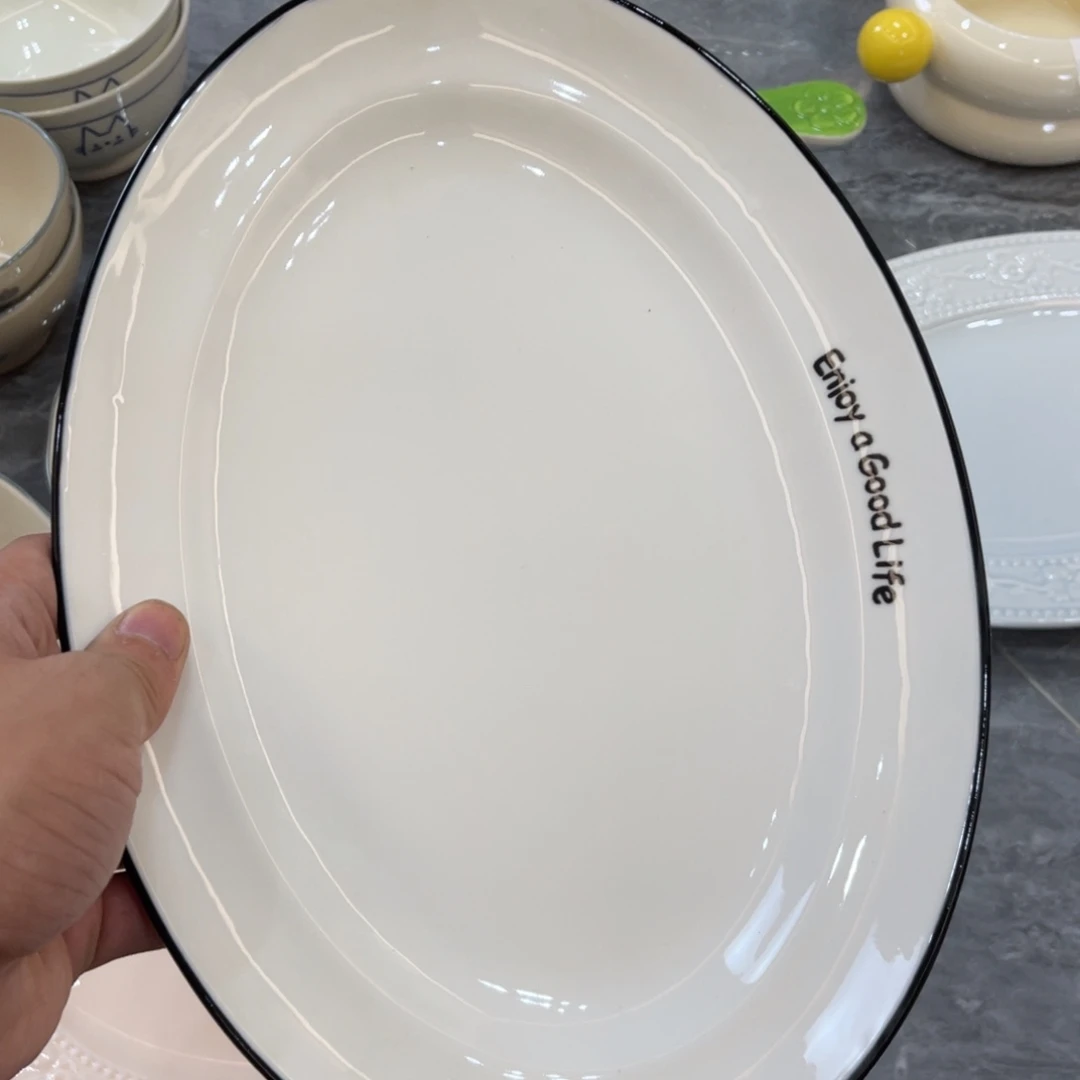 陶瓷微瑕餐具介意勿拍，满18飞！