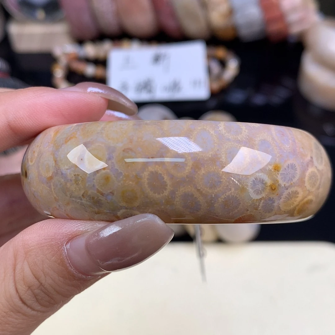 【闪购商品】颈饰未镶嵌硅化珊瑚（珊瑚玉）上新福利手镯55.9（20号）